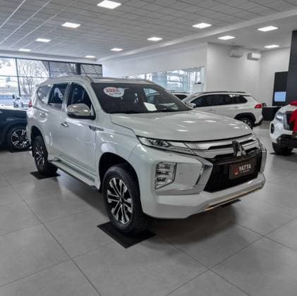 Carro 2.4 16V MIVEC TURBO DIESEL HPE-S AWD AUTOMÁTICO