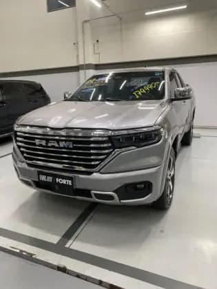 Carro 2.0 TURBO DIESEL LARAMIE 4X4 AUTOMÁTICO