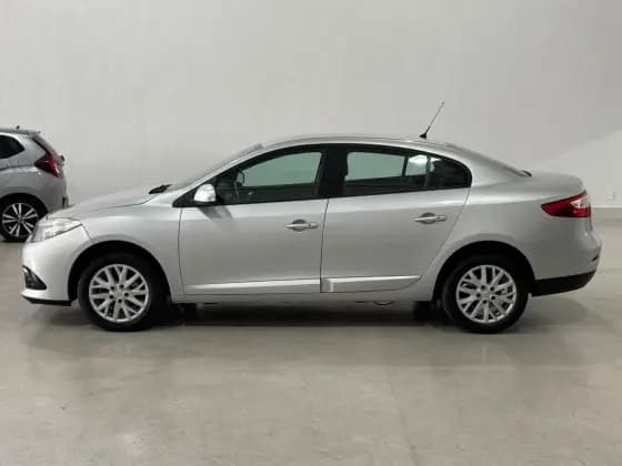 Carro 2.0 DYNAMIQUE 16V FLEX 4P AUTOMÁTICO