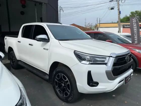 Carro 2.8 D-4D TURBO DIESEL CD SRX 4X4 AUTOMÁTICO
