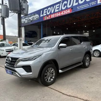 Carro 2.8 D-4D TURBO DIESEL SRX 7L 4X4 AUTOMÁTICO