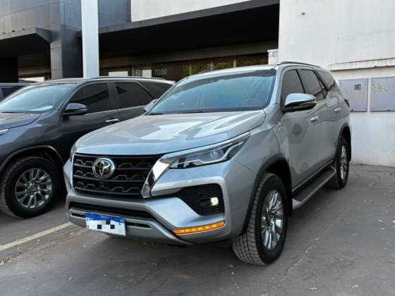 Carro 2.8 D-4D TURBO DIESEL SRX 7L 4X4 AUTOMÁTICO