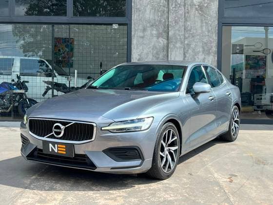 Carro 2.0 T4 MOMENTUM GASOLINA 4P AUTOMÁTICO