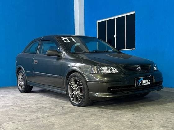 Carro 1.8 MPFI GL 8V GASOLINA 2P MANUAL