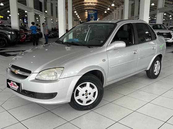 Carro 1.0 MPFI ADVANTAGE 8V FLEX 4P MANUAL