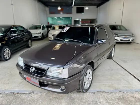 Carro 2.0 MPFI GLS 8V GASOLINA 2P MANUAL