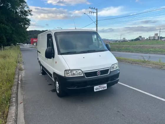 Carro 2.3 CARGO 7.5 16V TURBO DIESEL 4P MANUAL