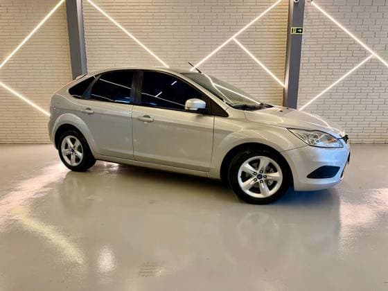 Carro 1.6 8V GASOLINA 4P MANUAL