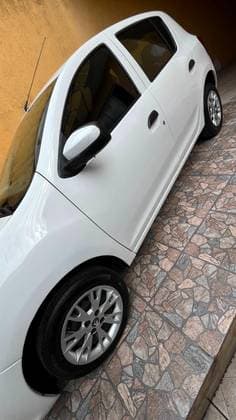 Carro 1.0 AUTHENTIQUE 16V FLEX 4P MANUAL
