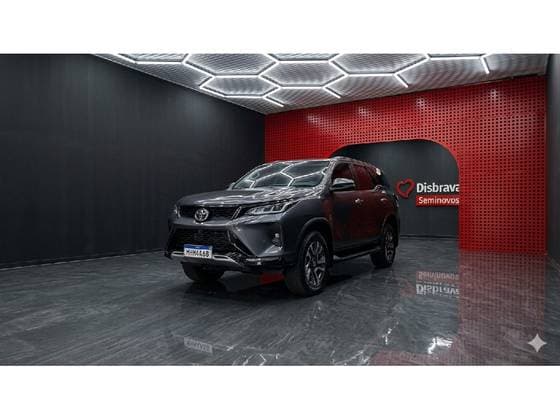 Carro 2.8 D-4D TURBO DIESEL DIAMOND 7L 4X4 AUTOMÁTICO
