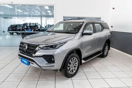 Carro 2.8 D-4D TURBO DIESEL SRX 4X4 AUTOMÁTICO