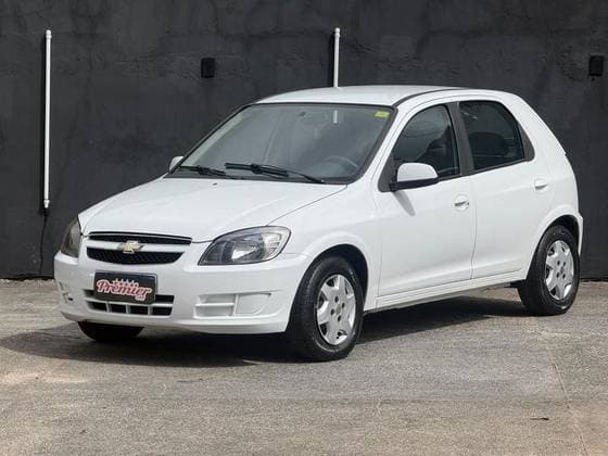 Carro 1.0 MPFI ADVANTAGE 8V FLEX 4P MANUAL