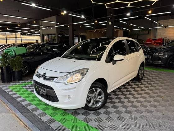 Carro 1.2 PURE TECH FLEX URBAN TRAIL MANUAL