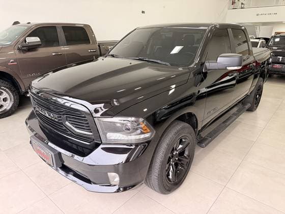 Carro 5.7 V8 GASOLINA LARAMIE NIGHT EDITION CD 4X4 AUTOMÁTICO