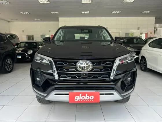 Carro 2.8 D-4D TURBO DIESEL SRX 4X4 AUTOMÁTICO