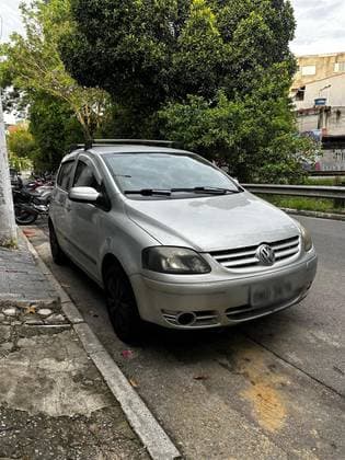 Carro 1.0 MI PLUS 8V GASOLINA 4P MANUAL