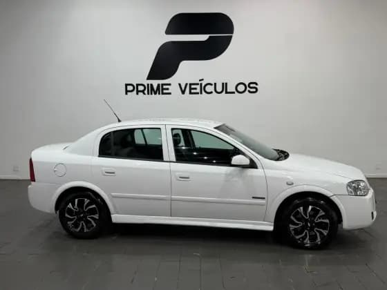 Carro 2.0 MPFI ADVANTAGE SEDAN 8V FLEX 4P MANUAL