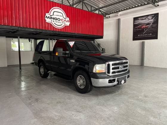 Carro 3.9 XLT 4X2 CS DIESEL 2P MANUAL