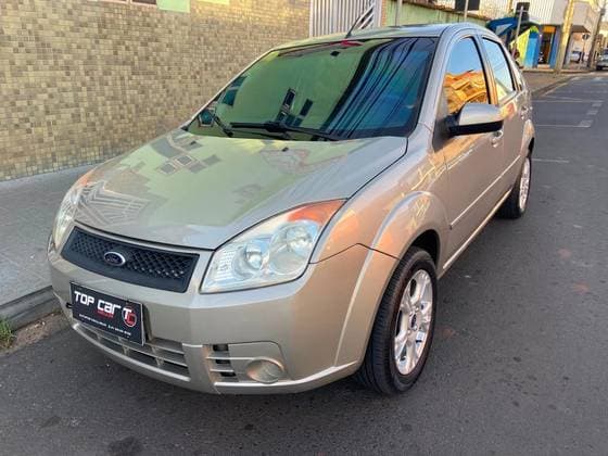 Carro 1.6 MPI SEDAN 8V FLEX 4P MANUAL