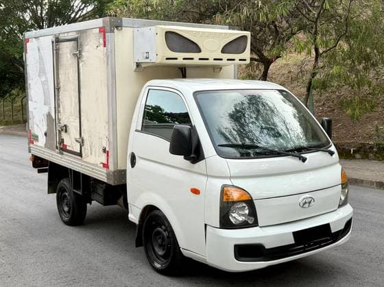 Carro 2.5 LONGO COM CAÇAMBA 4X2 16V 130CV TURBO INTERCOOLER DIESEL 2P MANUAL