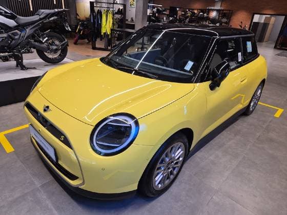 Carro 49,2 KW ELÉTRICO 2P SE