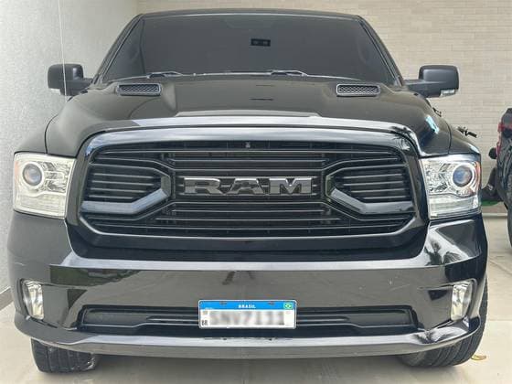 Carro 5.7 V8 GASOLINA REBEL CD 4X4 AUTOMÁTICO