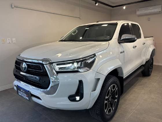 Carro 2.8 D-4D TURBO DIESEL CD SRX PLUS 4X4 AUTOMÁTICO