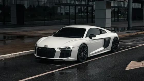 Carro 5.2 FSI COUPE PLUS QUATTRO V10 40V GASOLINA 2P S TRONIC