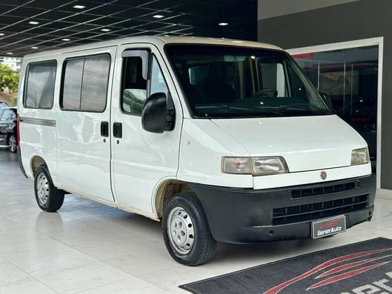 Carro 2.8 MINIBUS 8V TURBO DIESEL 3P MANUAL