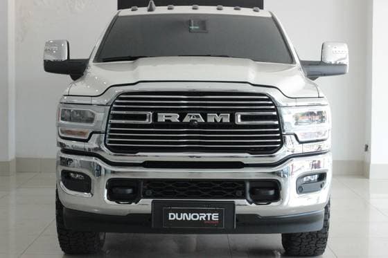 Carro 6.7 I6 TURBO DIESEL LARAMIE CD 4X4 AUTOMÁTICO