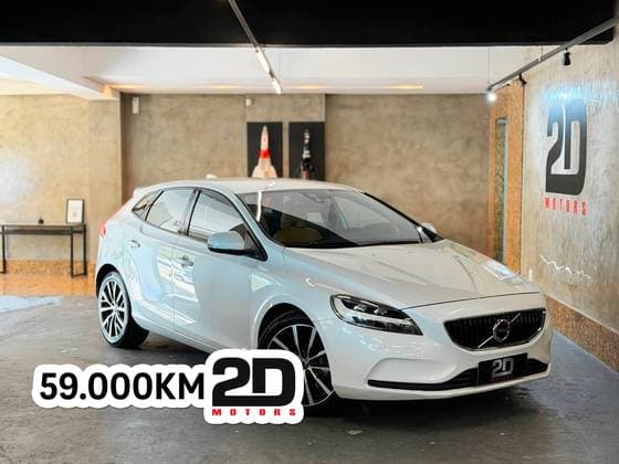 Carro 2.0 T4 MOMENTUM GASOLINA 4P AUTOMÁTICO