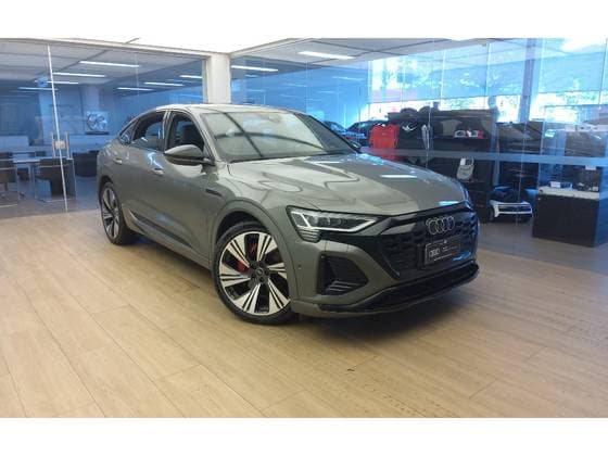 Carro 55 ELÉTRICO PERFORMANCE BLACK QUATTRO