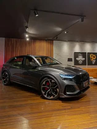 Carro 4.0 V8 TWINTURBO MHEV TIPTRONIC