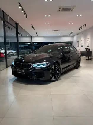 Carro 4.4 V8 TWIN POWER M XDRIVE STEPTRONIC