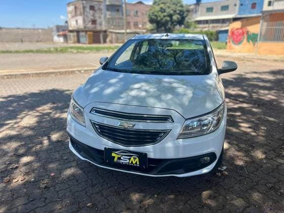 Carro 1.0 MPFI ADVANTAGE 8V FLEX 4P MANUAL