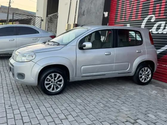 Carro 1.0 VIVACE 8V FLEX 4P MANUAL
