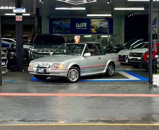 Carro 1.8 XR3 CONVERSÍVEL 8V ÁLCOOL 2P MANUAL