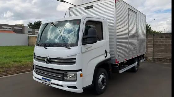 Carro 2.8 TURBO DIESEL CHASSI 4X2 MANUAL