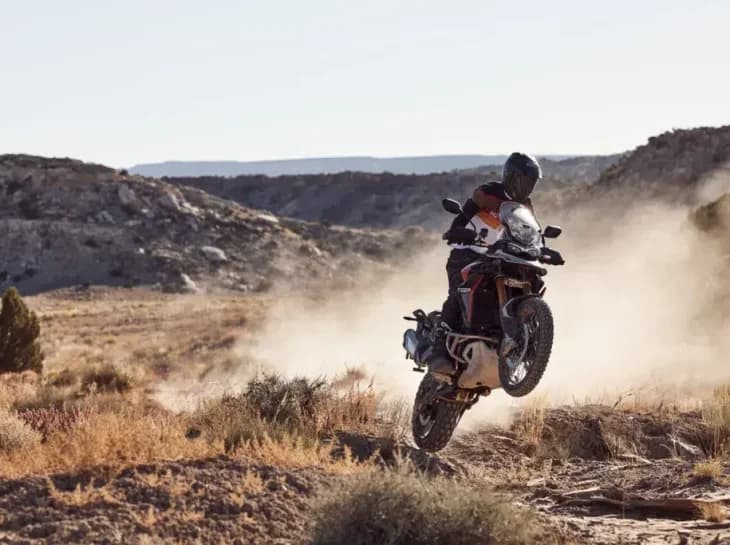 Triumph Tiger 900 atualizada é lançada no Brasil
