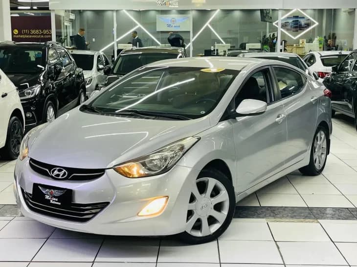 Hyundai Elantra é boa opção por menos de R$ 60 mil