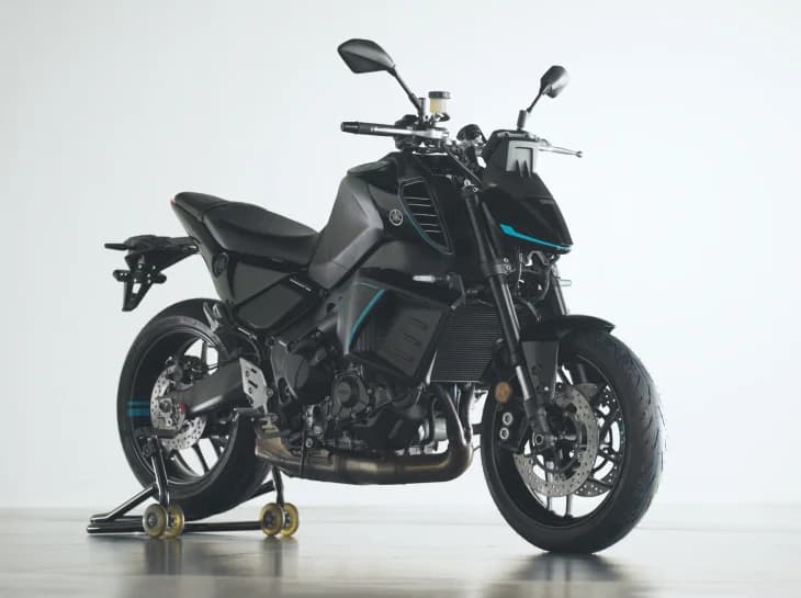 Yamaha apresenta moto híbrida com visual irado