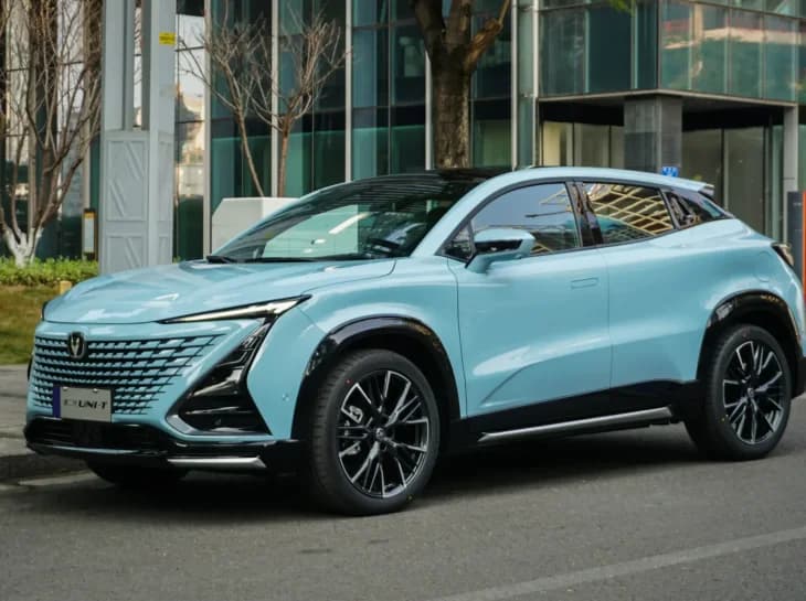 Por que eu devo comprar um SUV médio?
