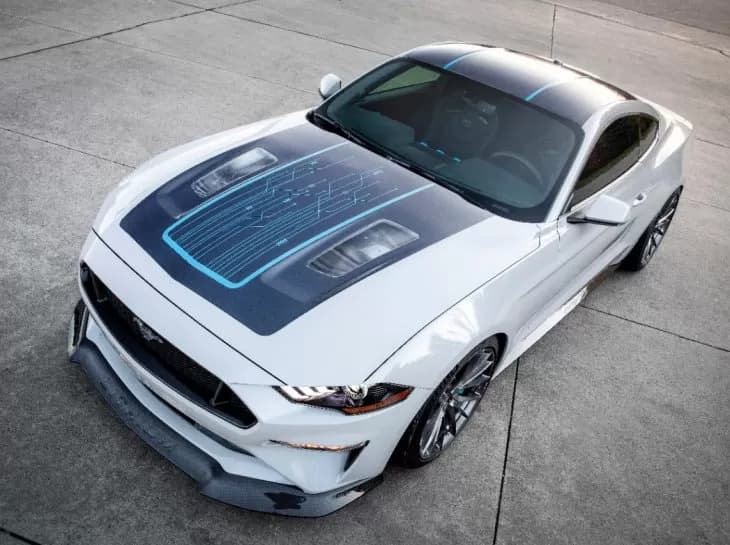 Até o Mustang vira elétrico. Mas continua nervoso