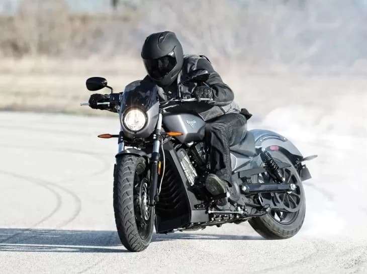Como funciona o controle de tração nas motos