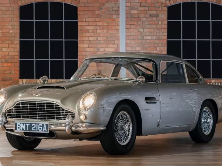 Carros de 007 serão leiloados no Reino Unido