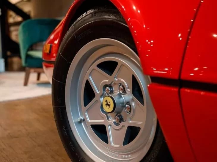 Cinco carros clássicos italianos na Webmotors