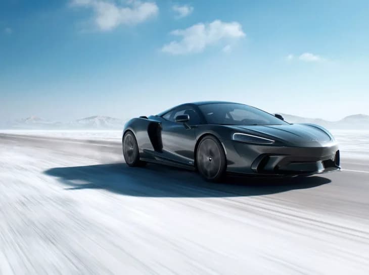 Novo McLaren GTS é mais leve, potente e rápido