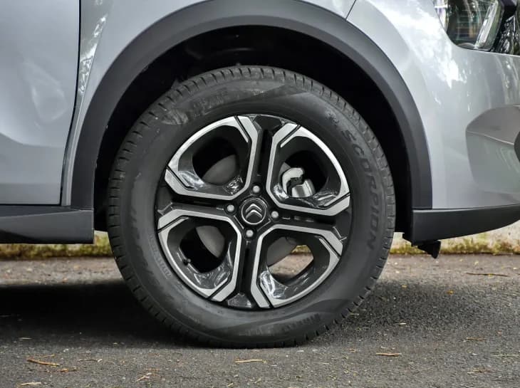 Fixação das rodas: três, quatro ou cinco porcas?