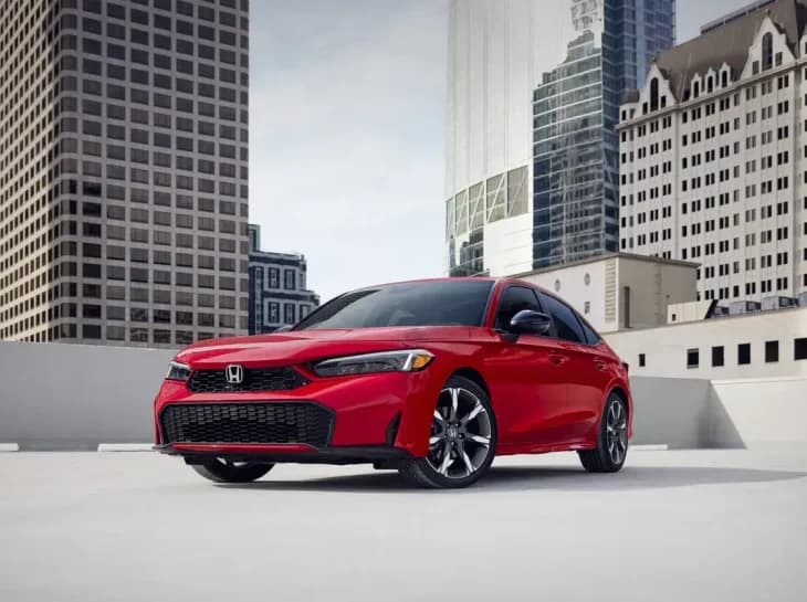 Honda Civic ganha versão híbrida de 200 cv