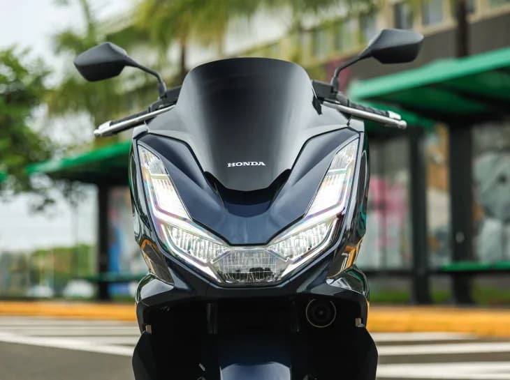 Honda PCX 160 ganha novas cores na linha 2025